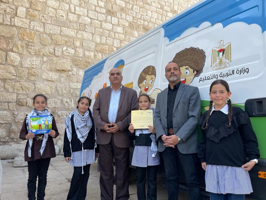 تفعيل دور القراءة في المجتمع المدرسي من خلال إحياء فعاليات يوم القراءة الوطني في 12/2 ،لتعزيز حب القراءة و ترسيخها كعادة يومية تسهم في تنمية الفكر و المعرفة